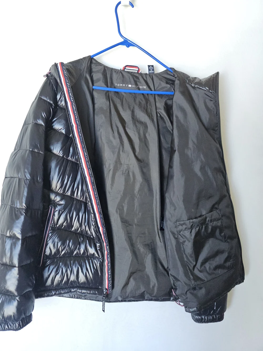 Tommy Hilfiger Men's Hooded Puffer Jacket Shiny Black Size M NWOT